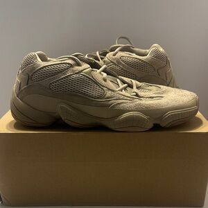 Adidas Beige Mesh Sneaker Yeezy 500